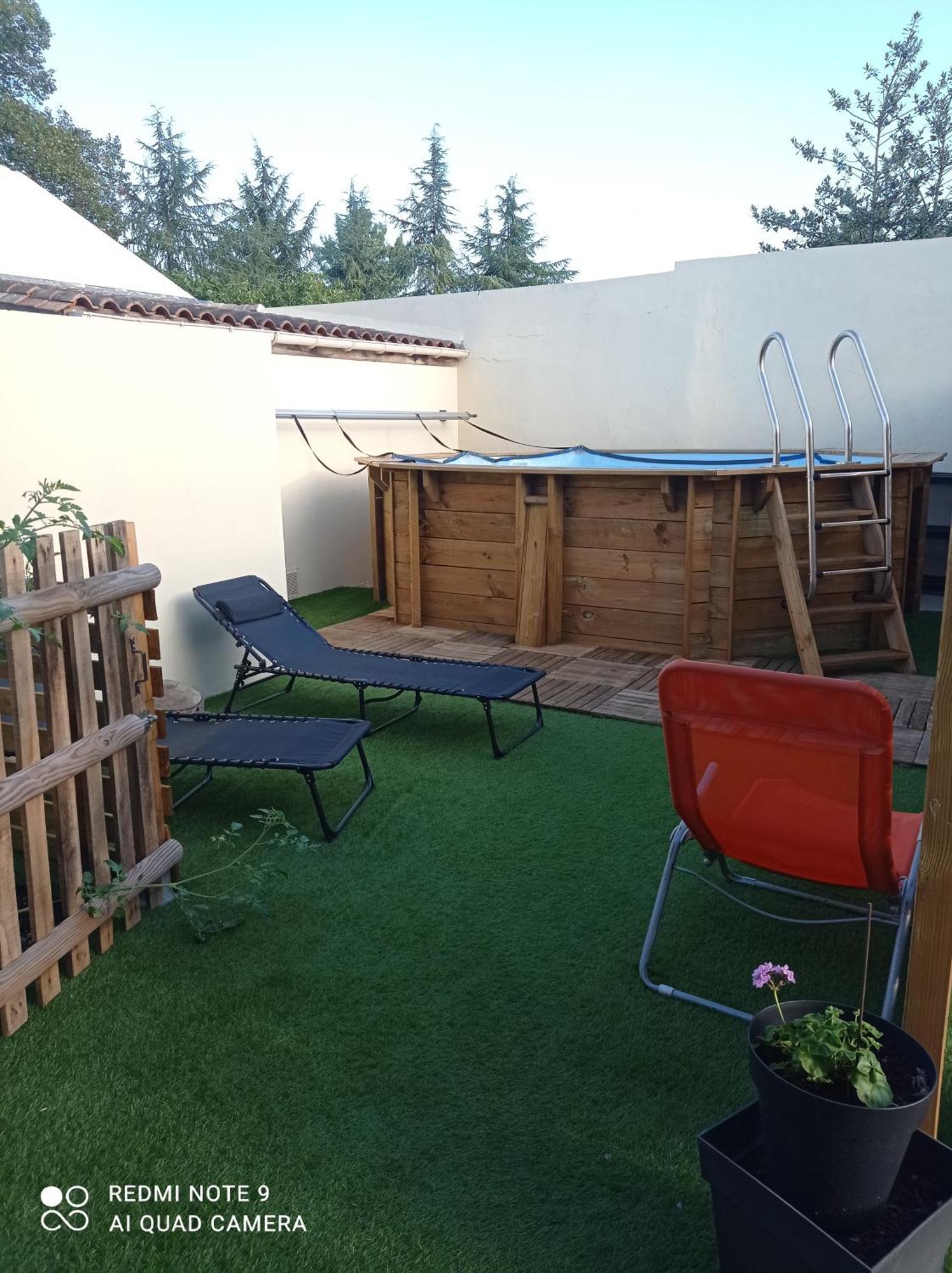 L'Estuaire Bed and Breakfast Saint-Seurin-de-Cursac Εξωτερικό φωτογραφία